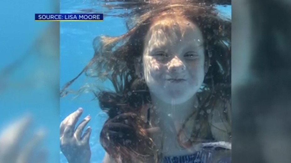 Dievča (†10) sa kúpalo v bazéne, zabil ju dotyk s osvetlením