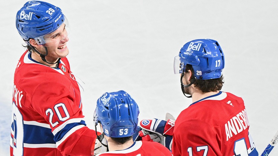 VIDEO: Juraj Slafkovský opäť dokázal svoju výnimočnosť. Pohotovou strelou rozhodol o výhre Montrealu