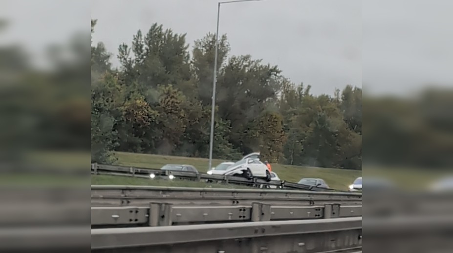 Na cestách v Bratislave a okolí kolabovala doprava, vodiči hlásili dlhé zdržania