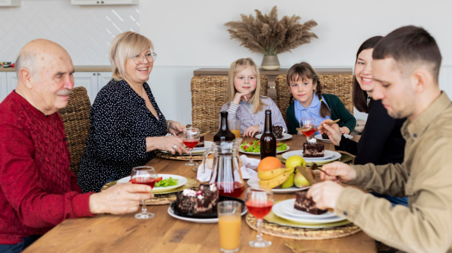 Čas s rodinou plný konfliktov: Päť trikov psychológov, ako prežiť Vianoce bez hádok a stresu