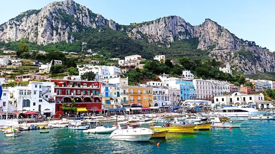 Koniec pouličných predavačov? Obľúbená destinácia zavádza nové prísne pravidlá