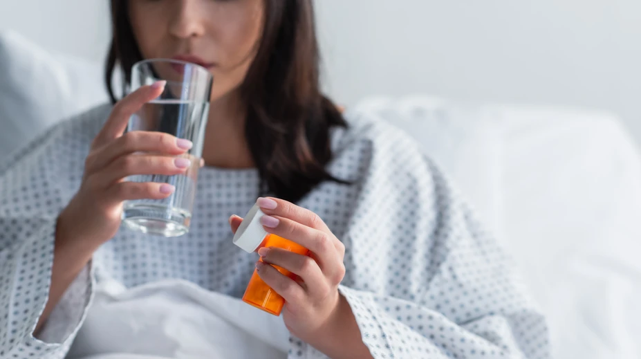 Prelomový objav vedcov. Nové antibiotikum núti baktériu zničiť samu seba