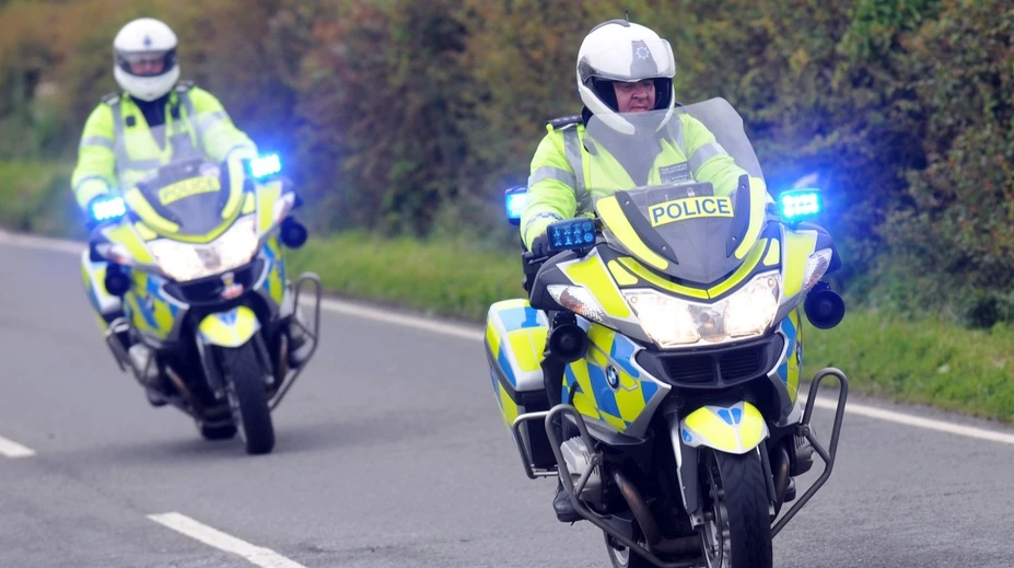 Polícia zamenila identity tínedžerov. Jedna rodina oplakávala živého, druhá sedela pri cudzom chlapcovi