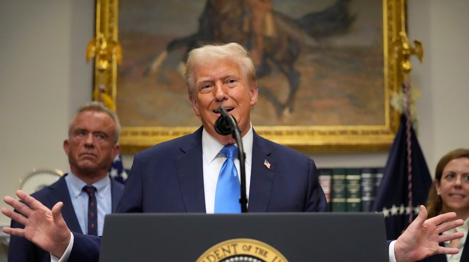 Trump varuje pred obľúbeným liekom proti bolesti. Bez dôkazov ho viní z „epidémie autizmu“