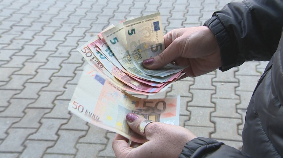 O spostredkovateľský bonus požiadalo 9-tisíc ľudí. Mnohých však odradila komplikovaná registrácia