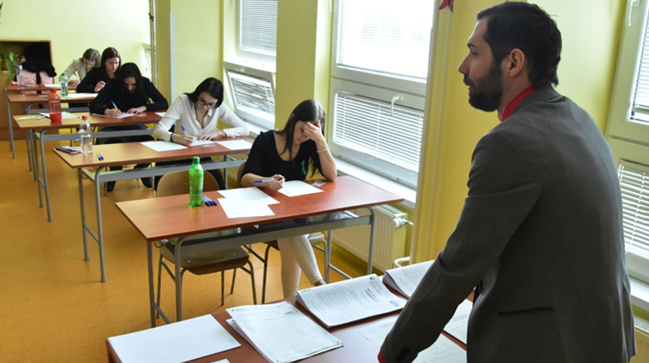 Slovenskí učitelia: Vládou schválené zvýšenie platov nie je postačujúce