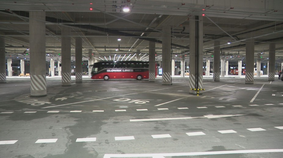 Sen o modernej stanici sa rozplýva, na Nivy už nebudú jazdiť desaťtisíce autobusov ročne. Najviac utrpia cestujúci