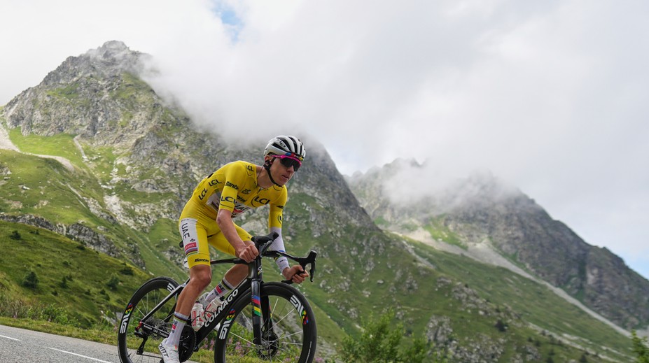 Ďalšie komplikácie na Tour de France. Dôležitú piatkovú etapu museli organizátori skrátiť