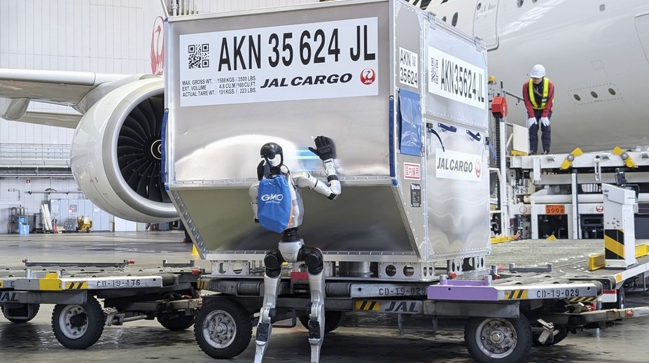 Prelomový krok v letectve. Prvá spoločnosť nasadzuje roboty
