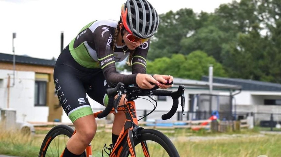 Slovenská reprezentantka v cyklistike žiada od cestárov tisícky eur odškodné za výtlk na ceste