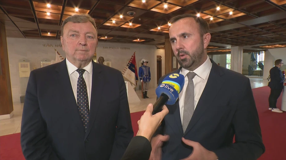 Rozpočet sociálneho zmieru alebo kapitulácie vládnej koalície? V parlamente pokračuje rozprava o zákone roka