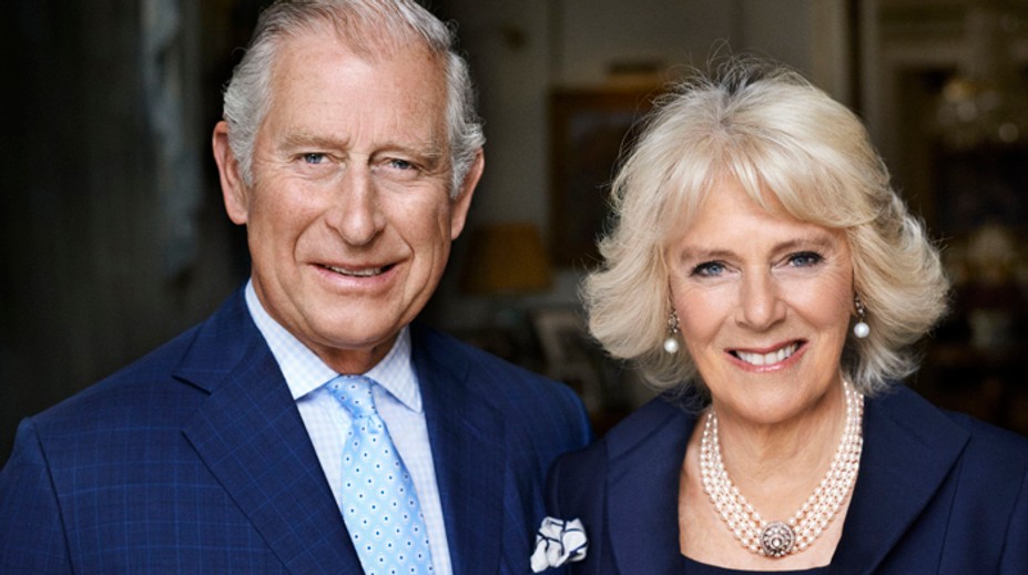 Camilla a Charles majú nový oficiálny portrét