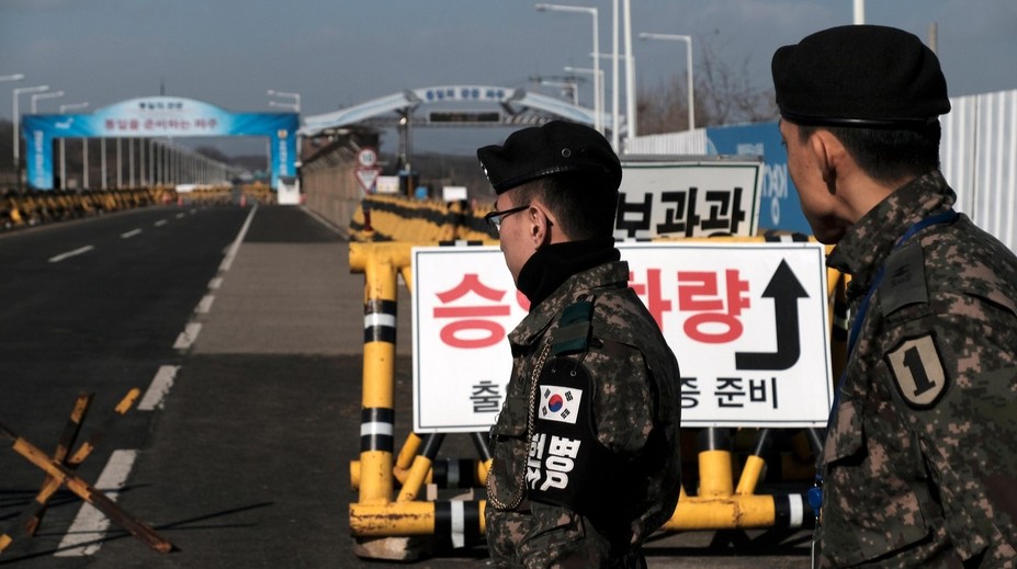 Šesť Američanov skončilo v putách. Do KĽDR chceli cez more posielať ryžu, doláre a biblie vo fľašiach