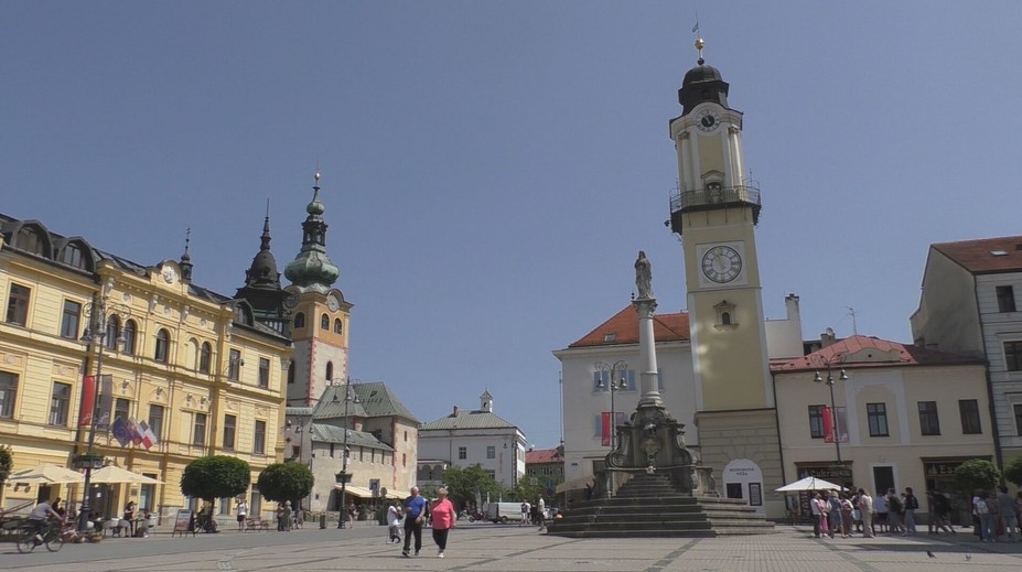 Ak chcete vidieť šikmú vežu, nemusíte cestovať do Pisy. Vychýlené stavby mimo svojej osi sú aj na Slovensku