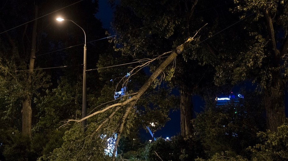 Česko bilancuje škody po vyčíňaní búrky Fabienne
