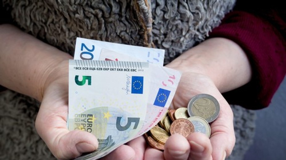 O pár dní príde 13. dôchodok: Kedy dostanete peniaze? (PREHĽAD)