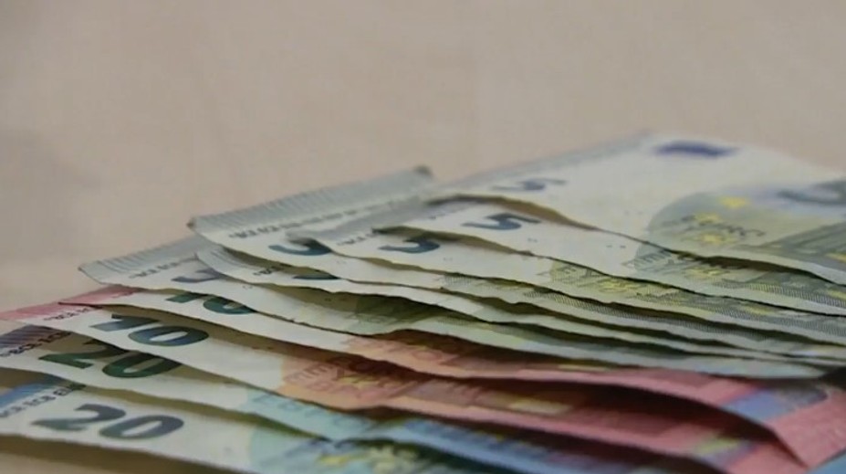 Ekonomika sa spomalí, ceny pôjdu hore. Čo čaká domácnosti a firmy v najbližších mesiacoch?