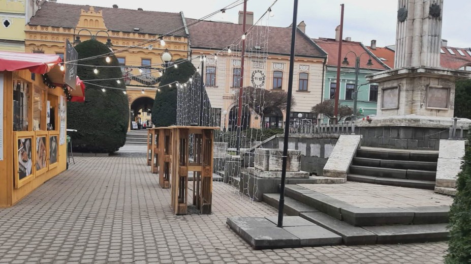 Počas trhov z neho vraj ľudia urobili verejné toalety. Mesto Prešov dostalo pokutu za zneuctenie Pamätníka osloboditeľov