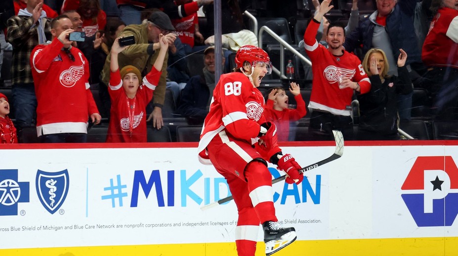 VIDEO: Kane sa blysol piatimi bodmi a zariadil triumf Detroitu. Pospíšil viedol duel v počte hitov