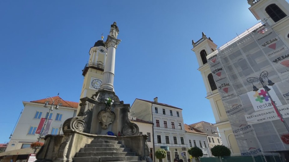 Dominanta Banskej Bystrice sa stáva nebezpečnou. Jej časť totiž môže spadnúť