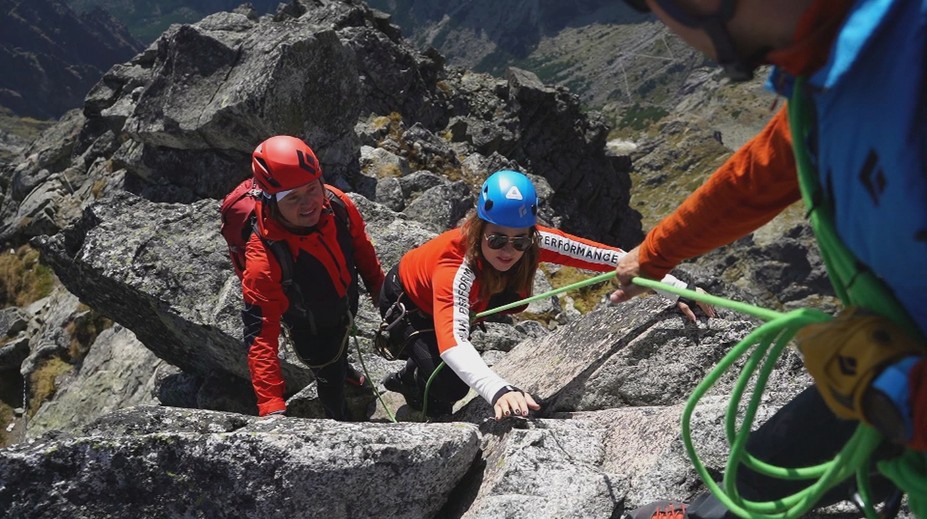 S Tribulom vyliezla na druhý najvyšší štít Tatier prvá moderátorka Televíznych novín na Markíze