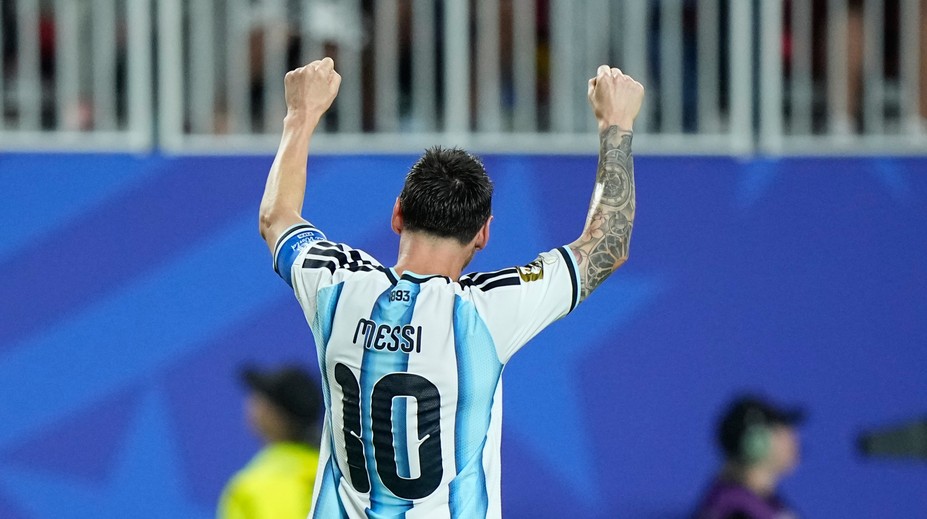 Argentíne zariadil triumf hetrikom Messi a zapísal sa do histórie MS. Alžírsko nedokázalo skórovať