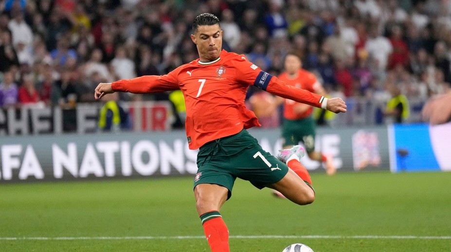Cristiano Ronaldo rozširuje svoje portfólio aktivít. Hviezdny Portugalčan vstupuje do sveta MMA