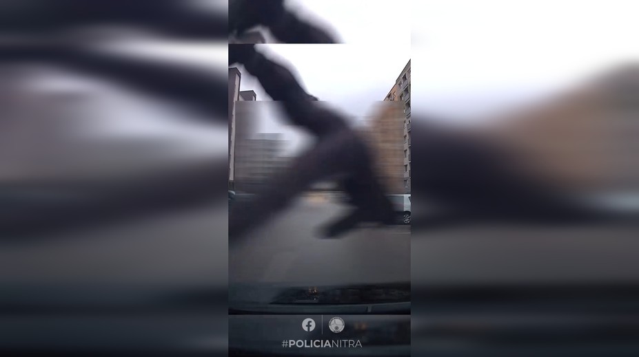 Chlapec (11) v Nových Zámkoch letel ako handrová bábika. Polícia zverejnila hrôzostrašné video