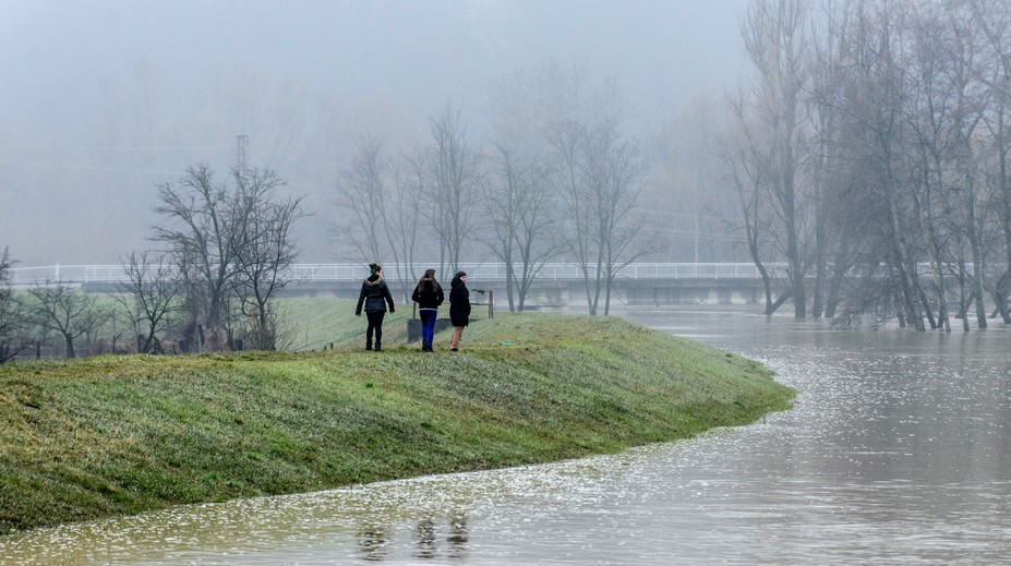 Hrozia lokálne povodne. Tieto rieky sa môžu v najbližších hodinách vyliať z brehov