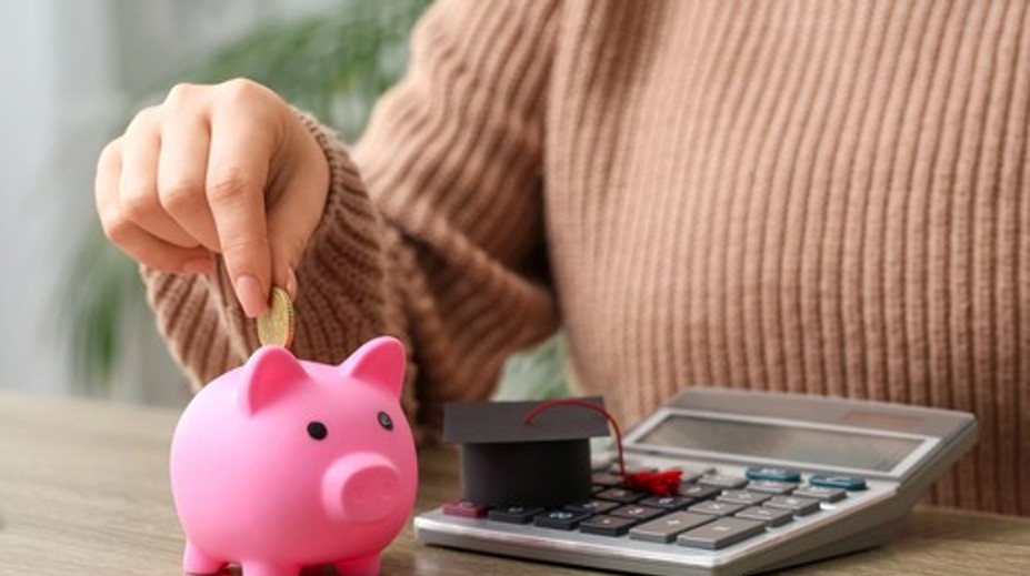 Študentské pôžičky pomáhajú tisíckam mladých. Získať ich je jednoduchšie než kedysi