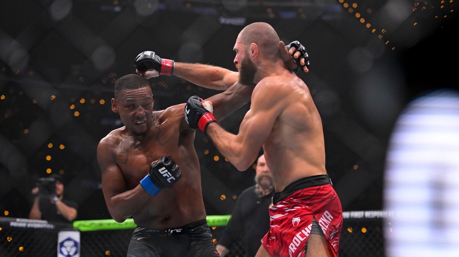 V Los Angeles mal väčšiu podporu ako domáci bojovník. Procházka uspel v strhujúcom súboji