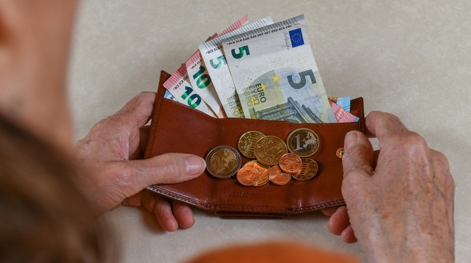 Tisíce seniorov si možno výrazne polepšia. Táto skupina dôchodcov by mohla dostať špeciálny doplatok