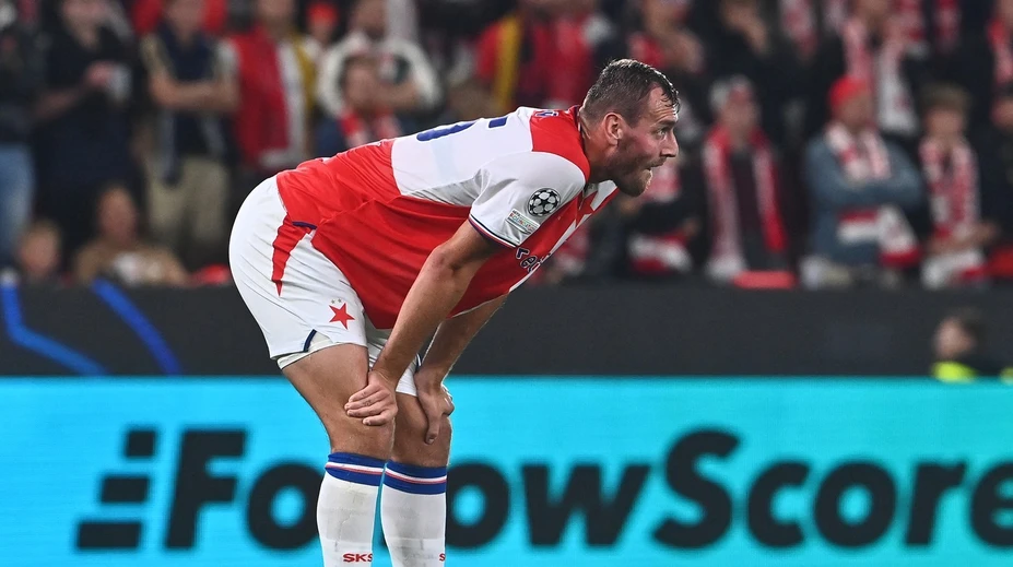 Fenerbahce s kapitánom Škriniarom na úvod LM remizovalo. Slavia okúsila trpkú príchuť futbalu
