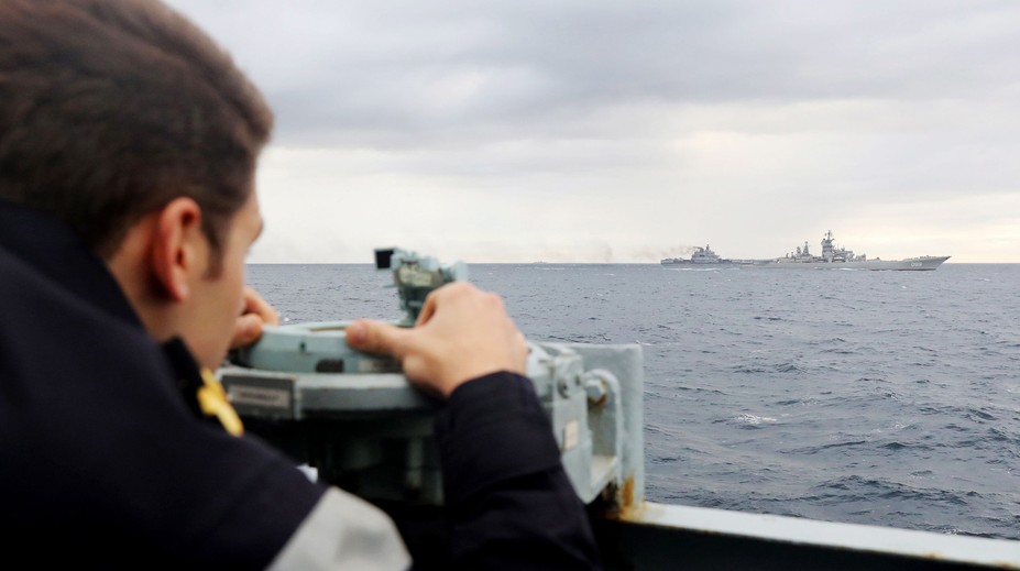 Napätie v kanáli La Manche: Pohyb ruskej lietadlovej lode bude sledovať britský torpédoborec