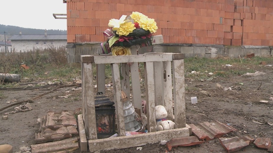 Rodina v Ostrovanoch strávi prvé Vianoce bez Alexa (†5). Opitý vodič čaká na trest vo väzbe