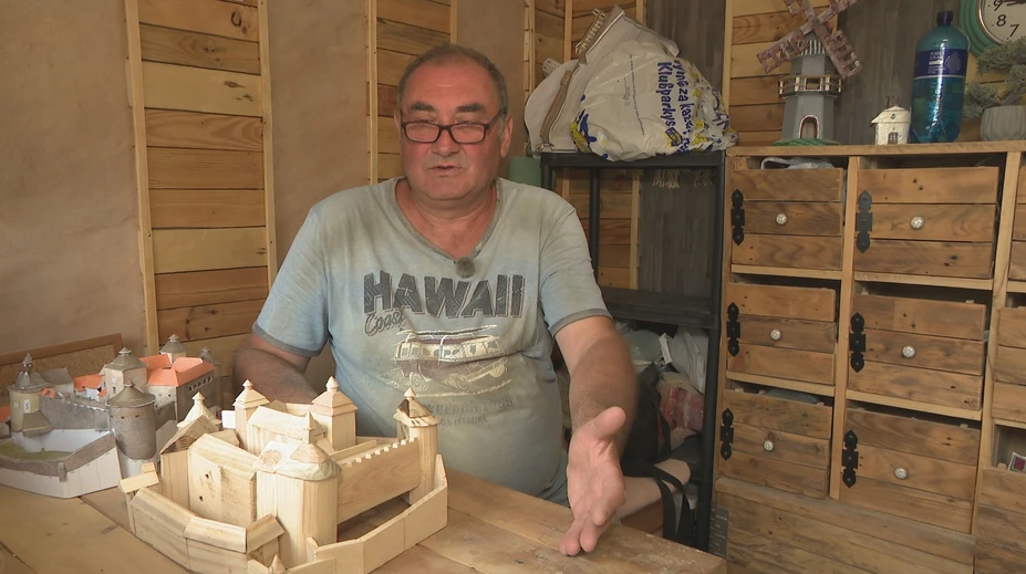 Výnimočné umenie: Bývalý vojak vyrába fascinujúce drevené modely