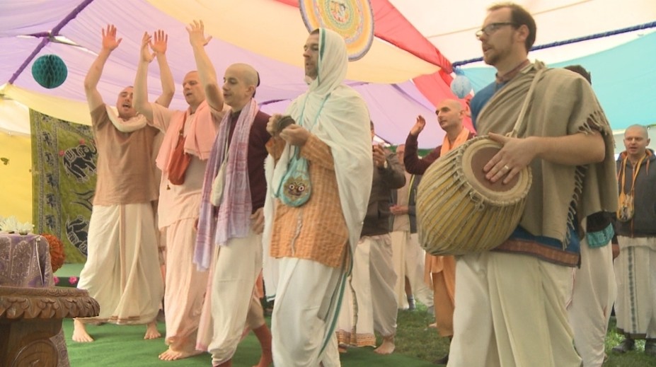 Mních z Hare Krišna: Verím v reinkarnáciu tak, ako vy v gravitáciu