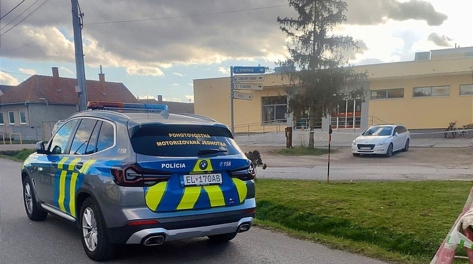 Desivý čin pri Zlatých Moravciach: Muž (30) podrezal ženu (54) na ulici