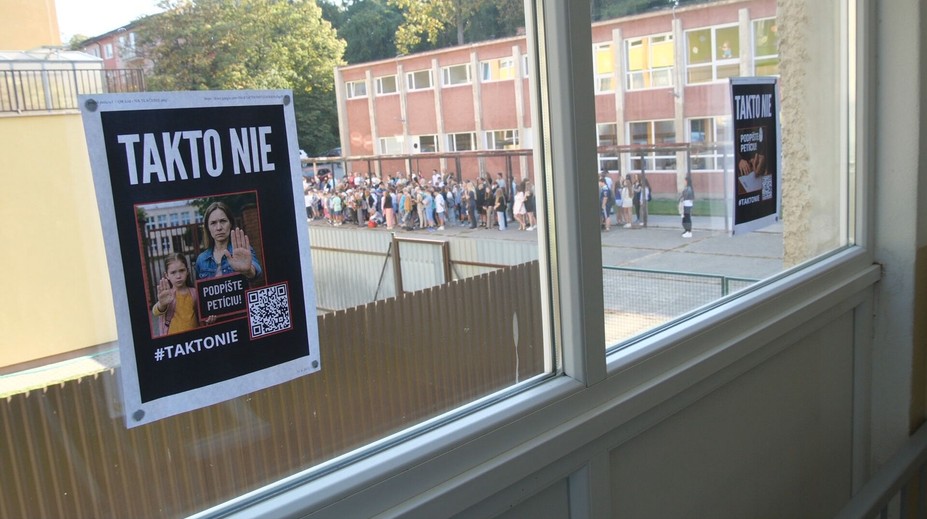 Školský rok začali protestom. Súkromné školy nesúhlasia s vládnymi zmenami, vidia v nich problém