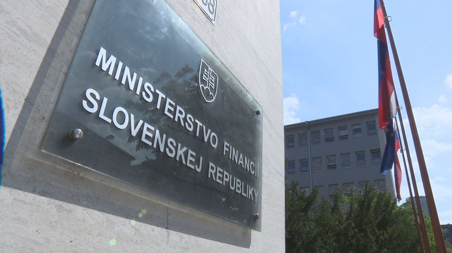 Vláda si znova požičia od občanov. Ministerstvo financií pripravuje ďalšiu emisiu dlhopisov pre ľudí