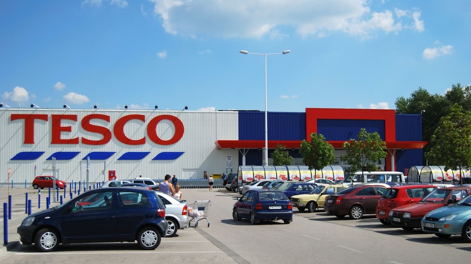 Nedávno boli jednotkou na trhu, teraz sa špekuluje o predaji. Prečo chce vraj Tesco odísť zo Slovenska?