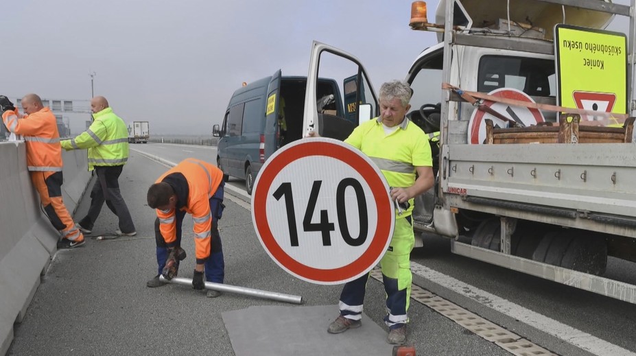 Ministerstvo dopravy testovalo rýchlosť 140 km/h na diaľnici. Výsledok vodičov nepoteší