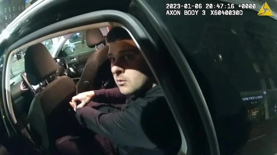 Na Tinderi predstieral rakovinu aj rozprávkové bohatstvo. Ženy pripravil o vyše 80-tisíc eur