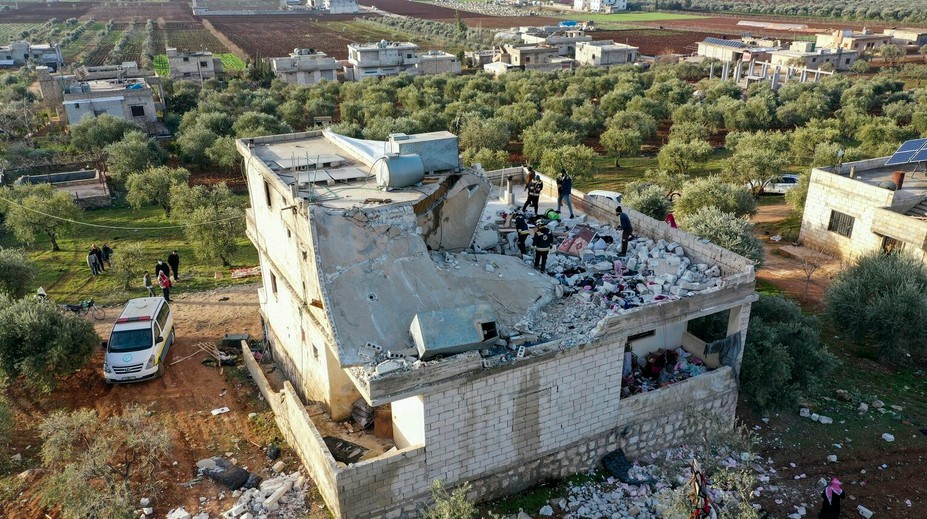 Americkí vojaci zabili vodcu Islamského štátu. Ten odpálil bombu a zomrela i jeho rodina