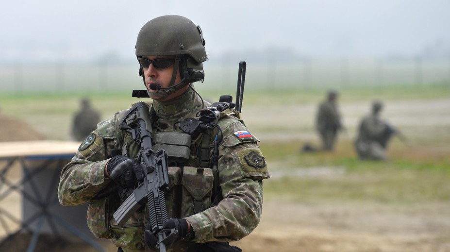 Prekvapenie v rebríčku dôvery: Armáda už u Slovákov nie je na prvom mieste