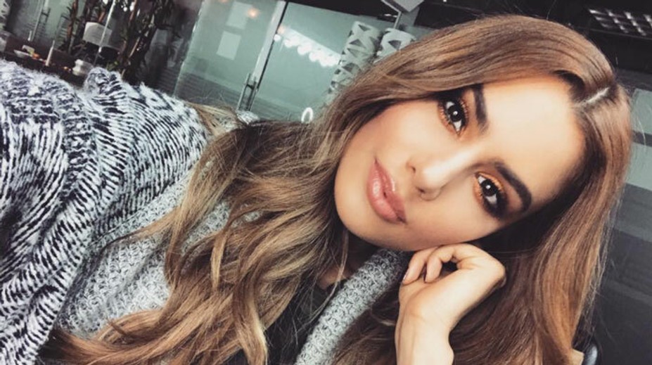 Tají táto sexy kráska plastické operácie? Fotky pred a po sú ako oheň a voda