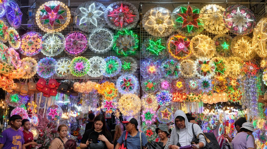 Ste pohoršení z vianočných ozdôb na Dušičky? V tejto krajine sa na sviatky pripravujú mesiace (FOTO)