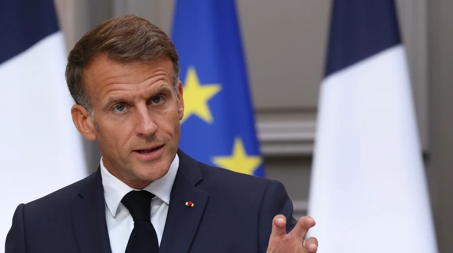 Francúzsko sa stalo cieľom hybridných útokov Ruska. Macron nariadil vláde pripraviť plán ochrany