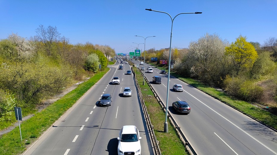 Veľký bič na neplatičov: Štát chystá zmeny, ktoré nepotešia státisíce Slovákov s autom. Brať budú aj ešpézetky