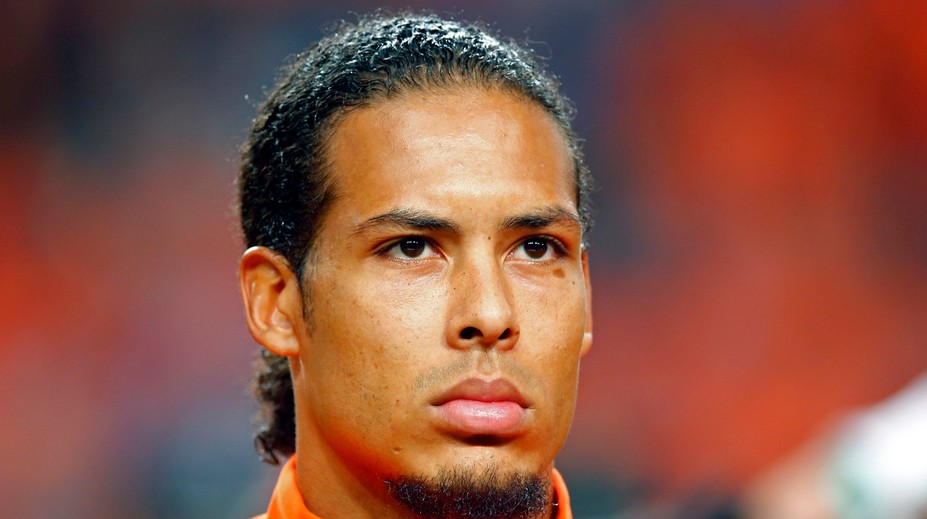 Sú zúfalí, kriticky hovorí o novej posile Liverpoolu legendárny Alan Shearer